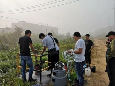 煙臺市生態(tài)環(huán)境局招遠(yuǎn)分局加強(qiáng)地下水監(jiān)測井環(huán)境安全專項檢查
